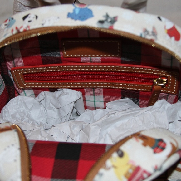 NWT Dooney & Bourke Disney Christmas Santa Tails Backpack - Picture 6 of 6